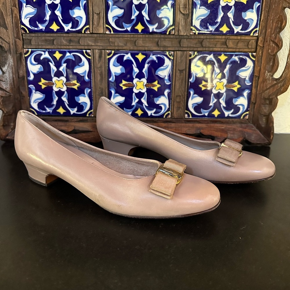 SOLD Salvatore Ferragamo taupe kitten heels
